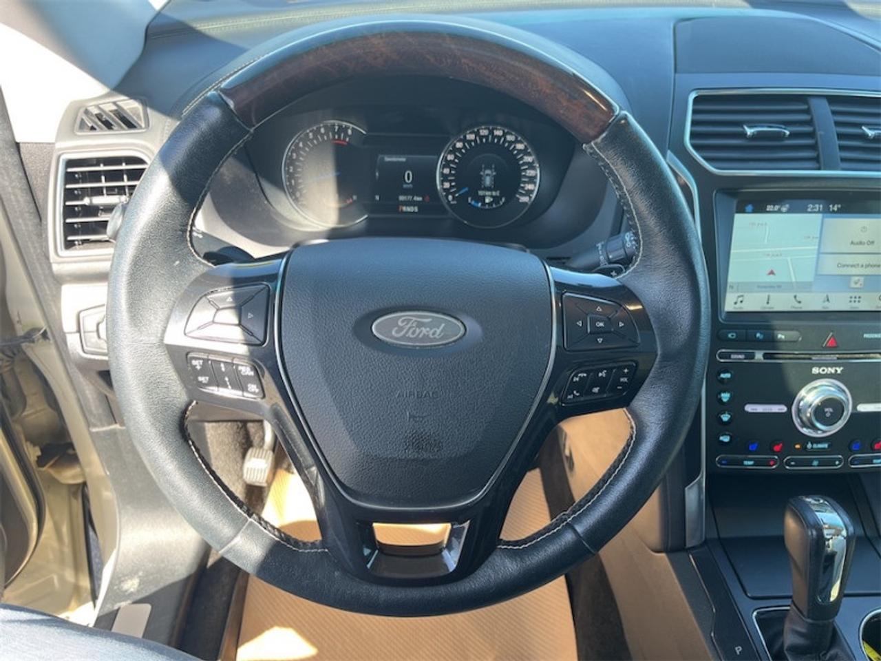 2018 Ford Explorer Platinum  - Sunroof -  Navigation Photo5