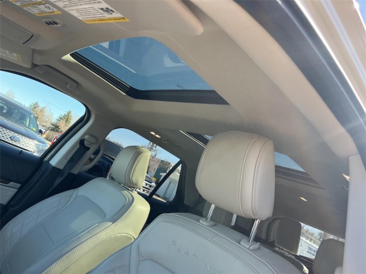 2018 Ford Explorer Platinum  - Sunroof -  Navigation Photo5