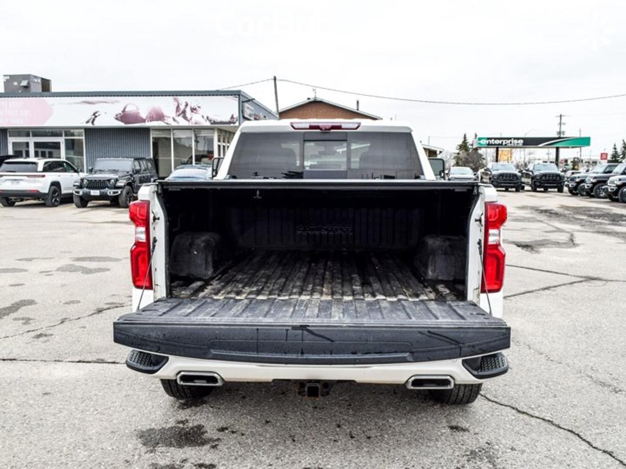 2020 Chevrolet Silverado 1500 High Country 4WD Crew Cab 157" Sunroof Leather Ventilated Front Seats Photo