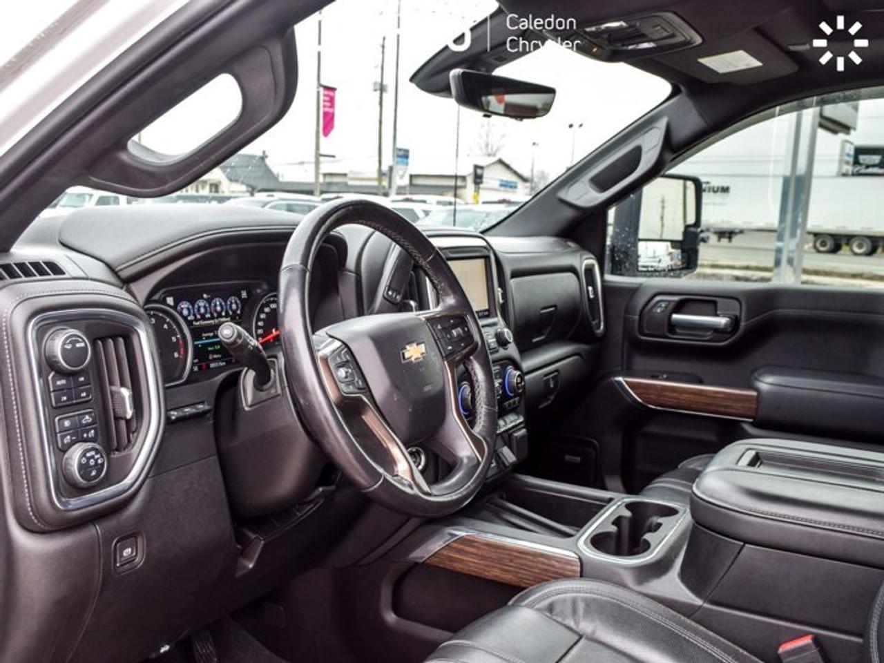 2020 Chevrolet Silverado 1500 High Country 4WD Crew Cab 157" Sunroof Leather Ventilated Front Seats Photo
