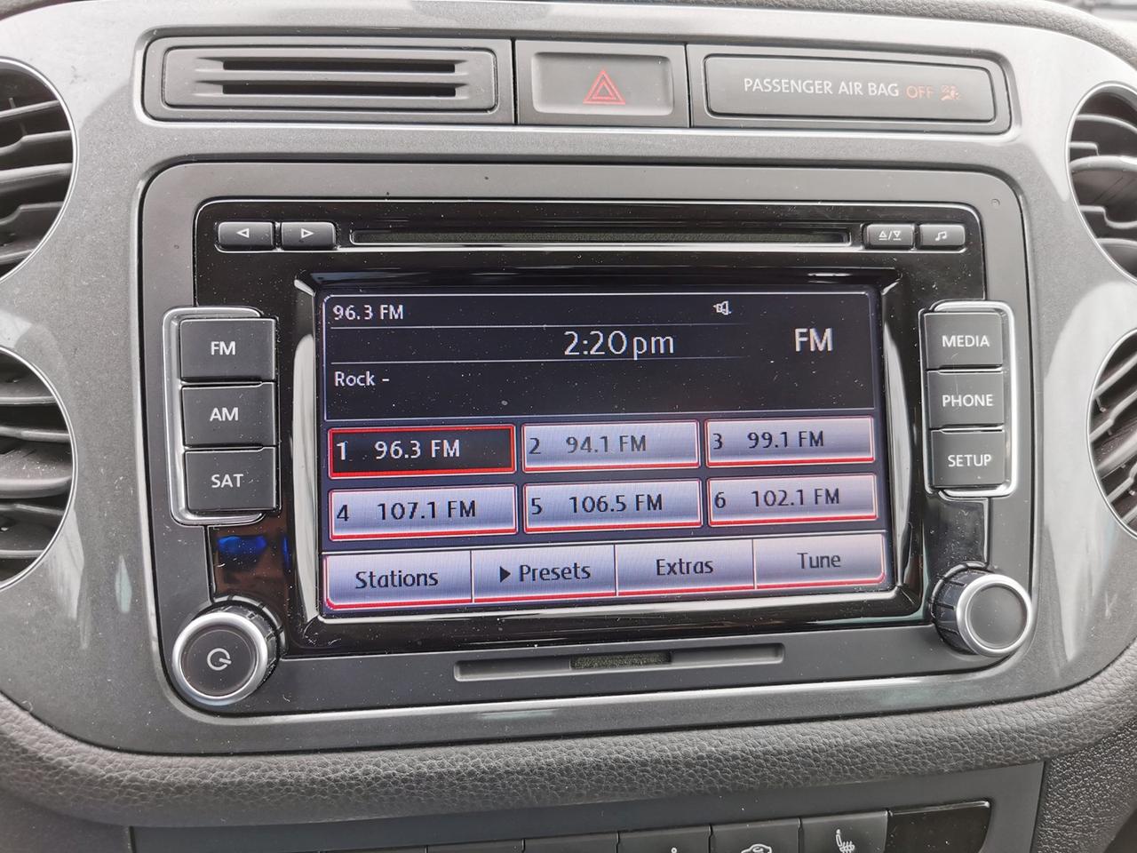 2015 Volkswagen Tiguan S Photo