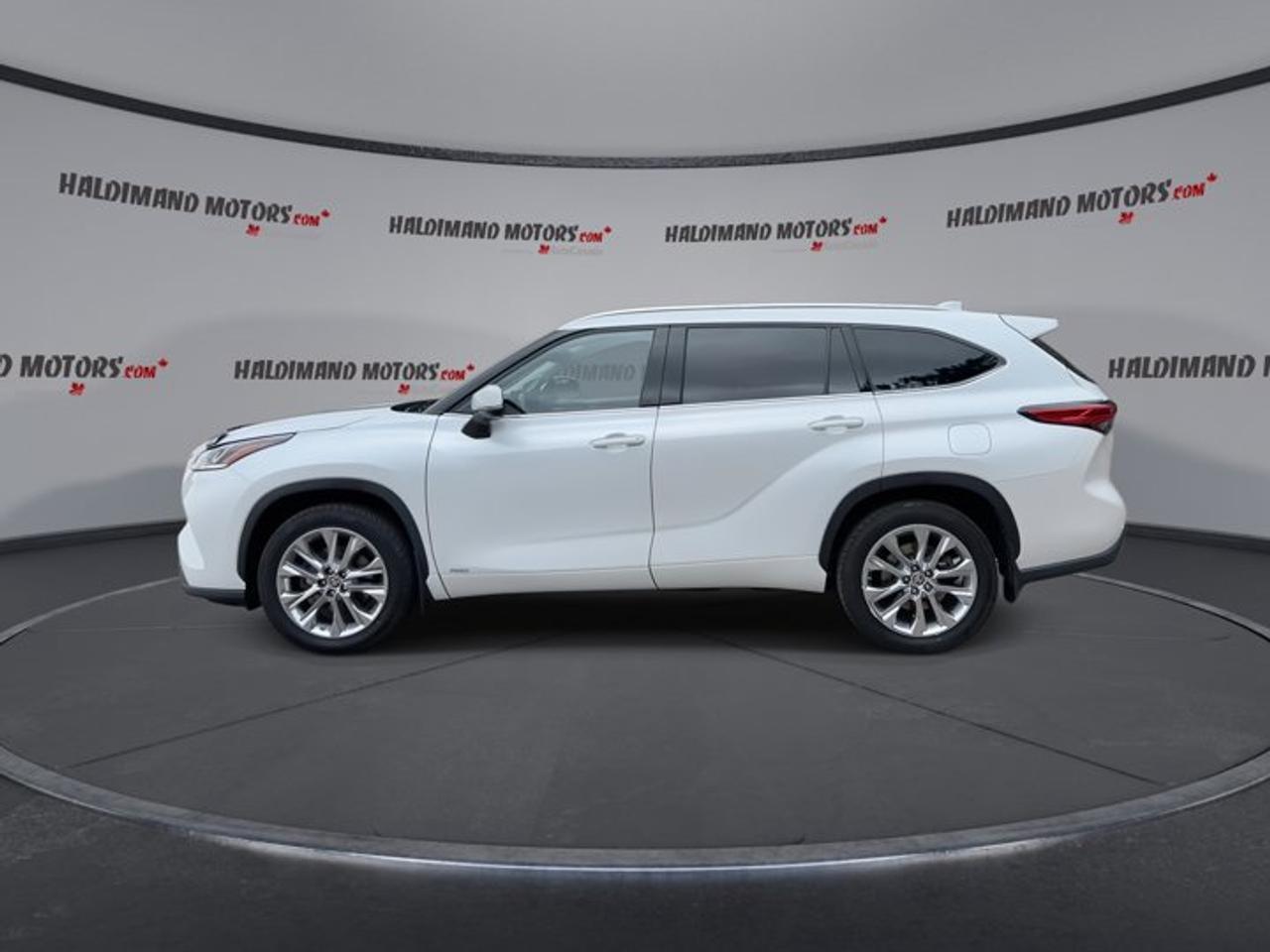 2023 Toyota Highlander Hybrid Limited AWD | No accidents | Panoramic Sunroof Photo4