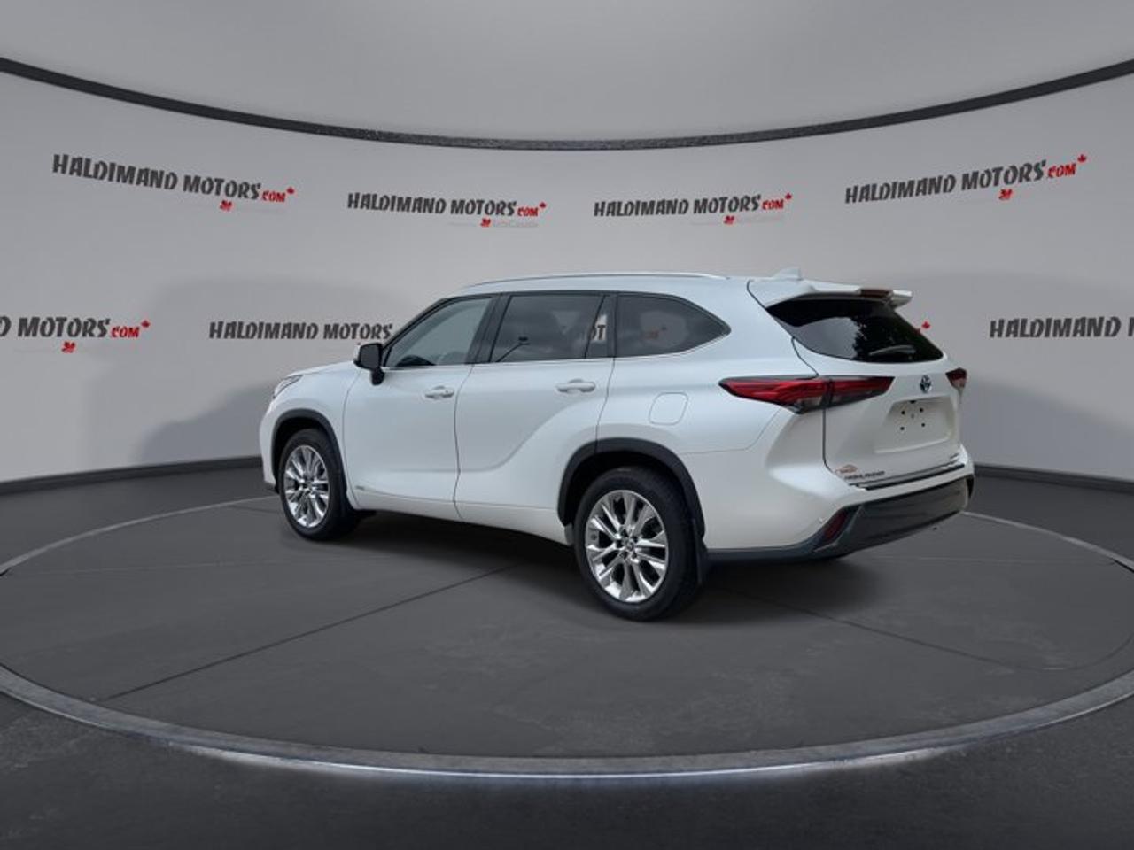 2023 Toyota Highlander Hybrid Limited AWD | No accidents | Panoramic Sunroof Photo