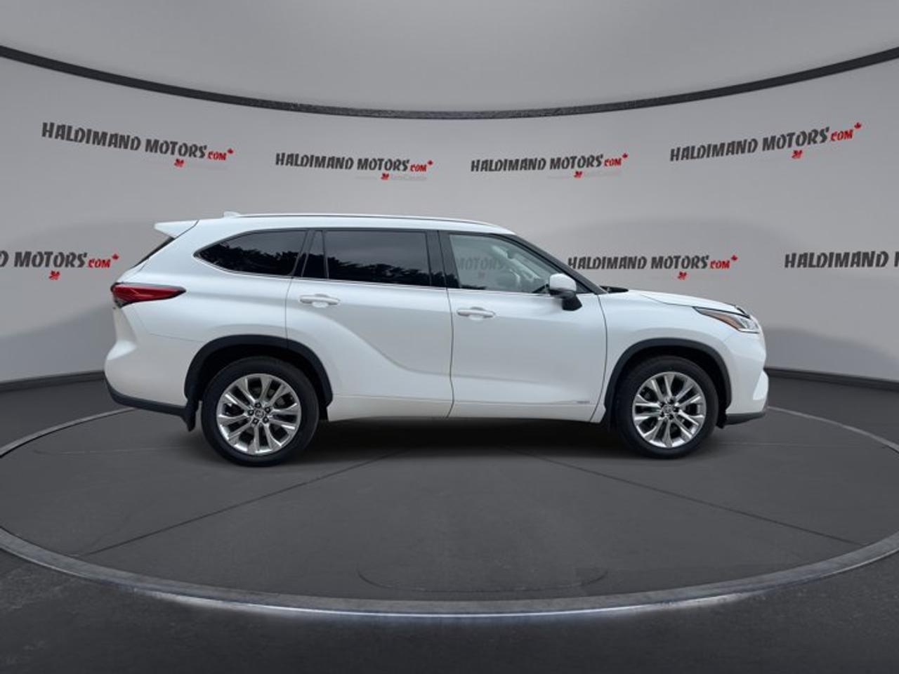 2023 Toyota Highlander Hybrid Limited AWD | No accidents | Panoramic Sunroof Photo