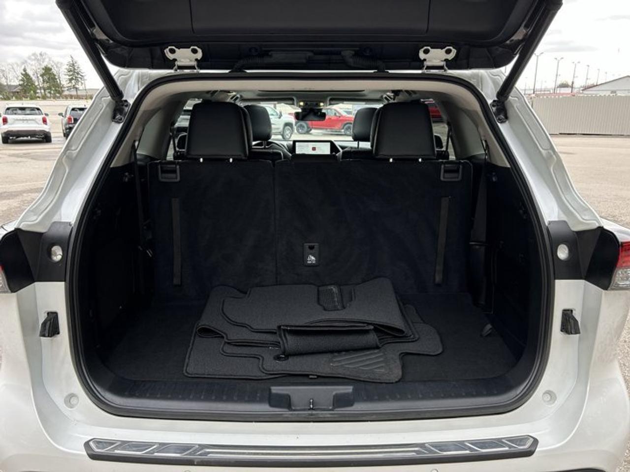 2023 Toyota Highlander Hybrid Limited AWD | No accidents | Panoramic Sunroof Photo
