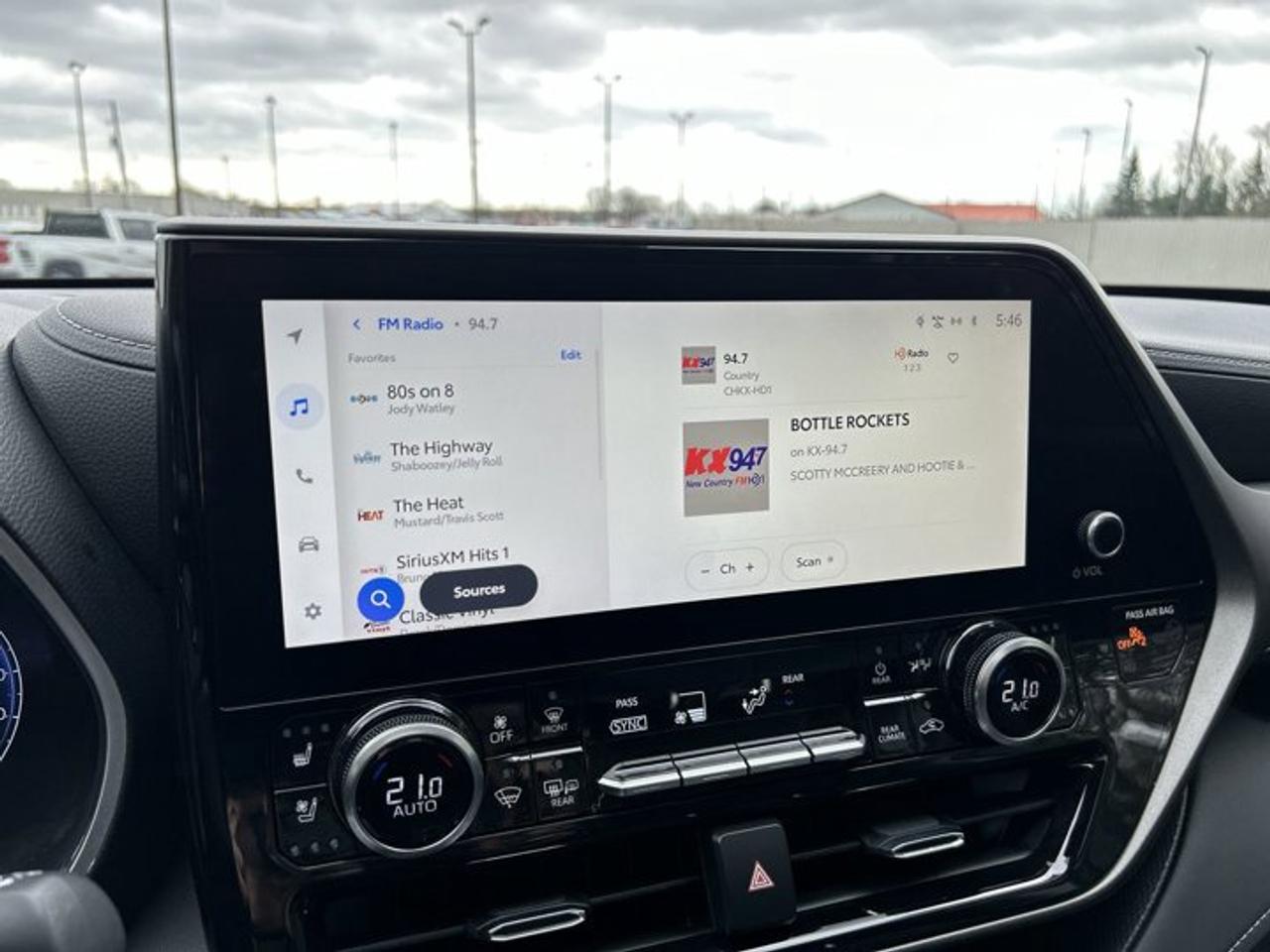 2023 Toyota Highlander Hybrid Limited AWD | No accidents | Panoramic Sunroof Photo