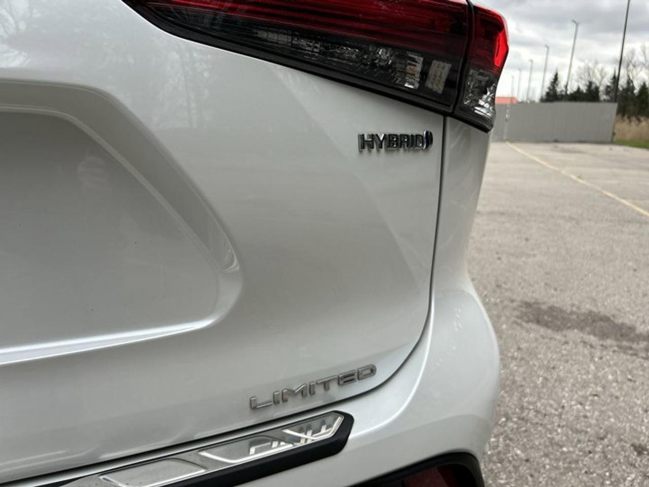 2023 Toyota Highlander Hybrid Limited AWD | No accidents | Panoramic Sunroof Photo