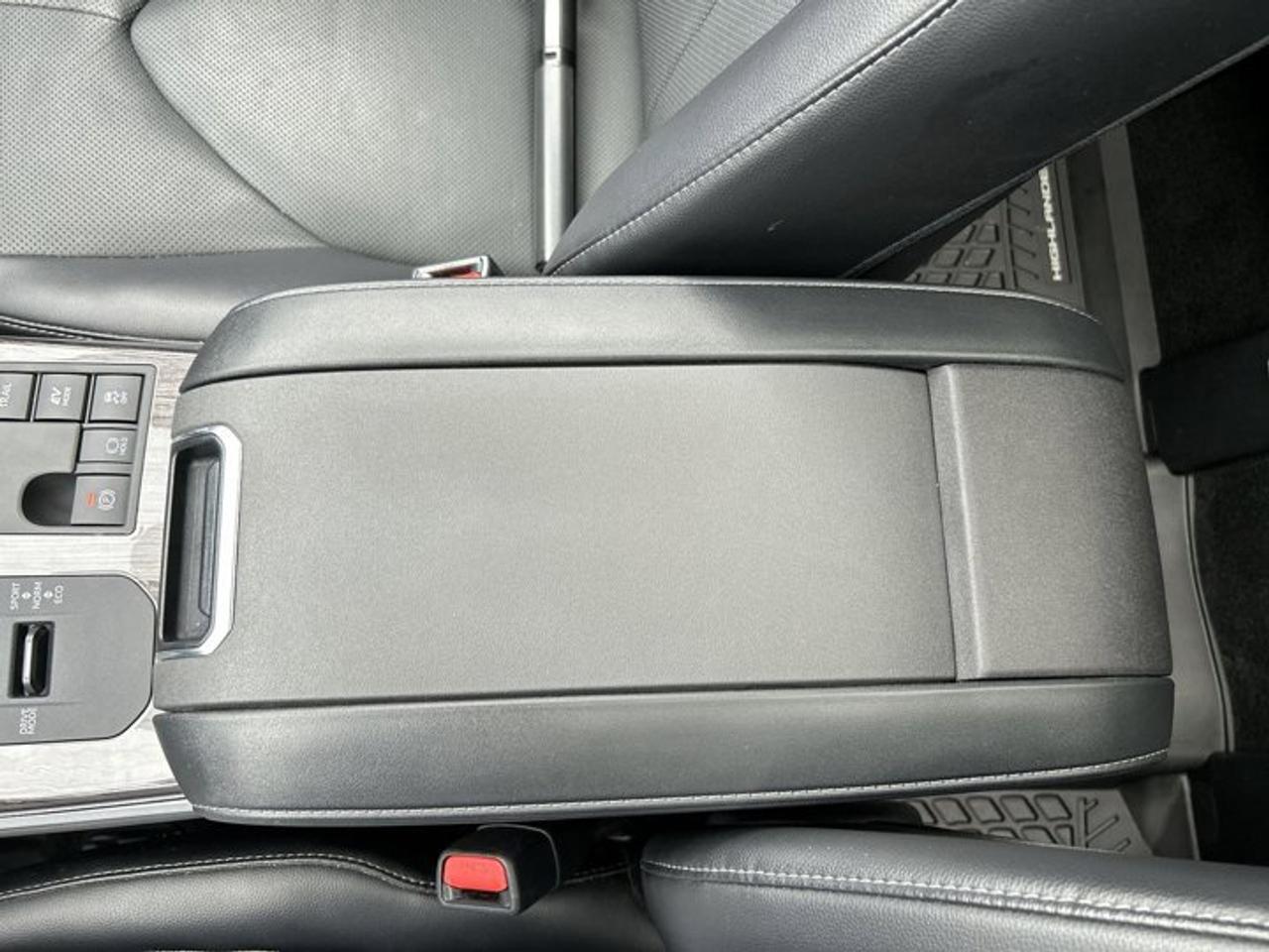 2023 Toyota Highlander Hybrid Limited AWD | No accidents | Panoramic Sunroof Photo