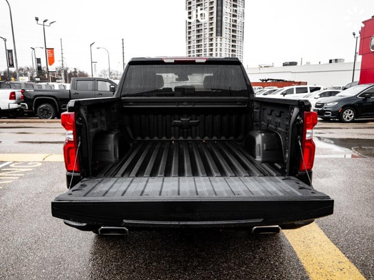 2024 Chevrolet Silverado 1500 RST 147'' V8 Captain Seats 13.4'' Screen Remote Start Photo