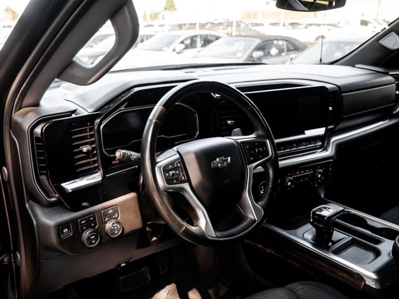 2024 Chevrolet Silverado 1500 RST Photo