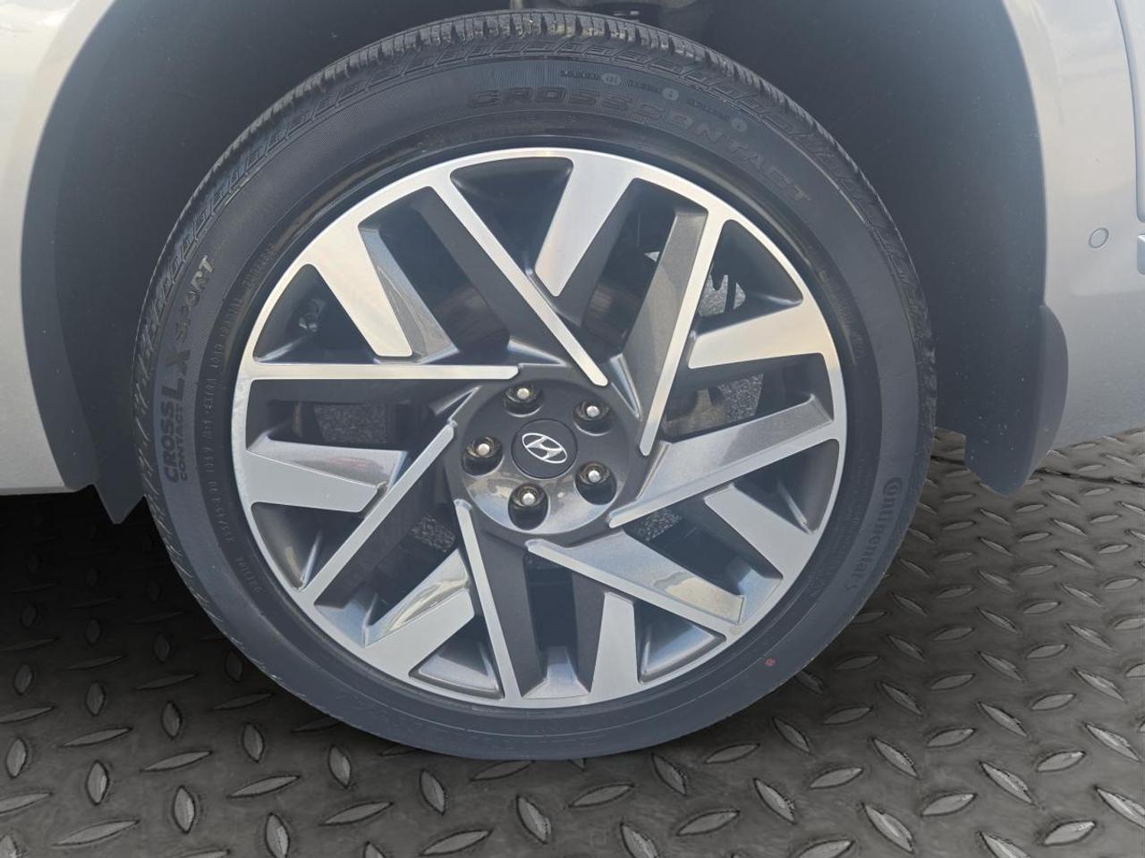 2023 Hyundai Santa Fe Ultimate Calligraphy Photo