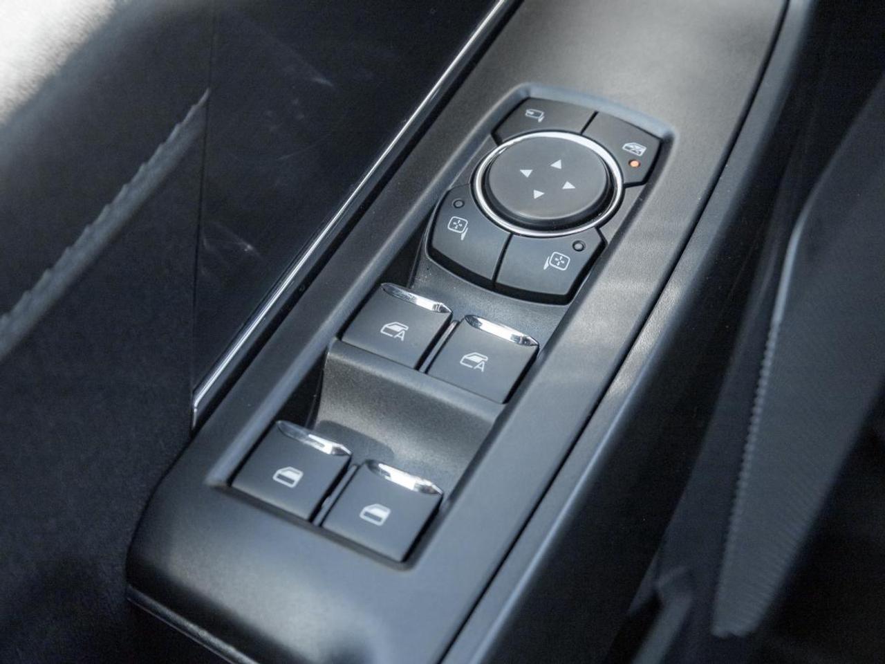 2025 Ford F-150 HYBRID LARIAT Photo