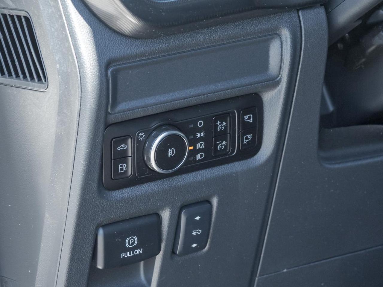 2025 Ford F-150 HYBRID LARIAT Photo