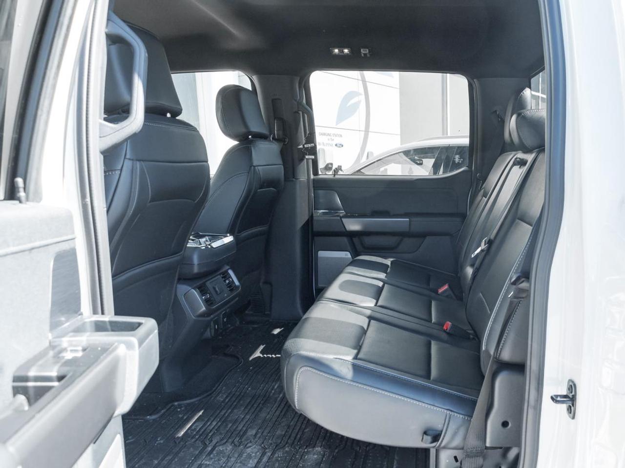 2025 Ford F-150 HYBRID LARIAT Photo