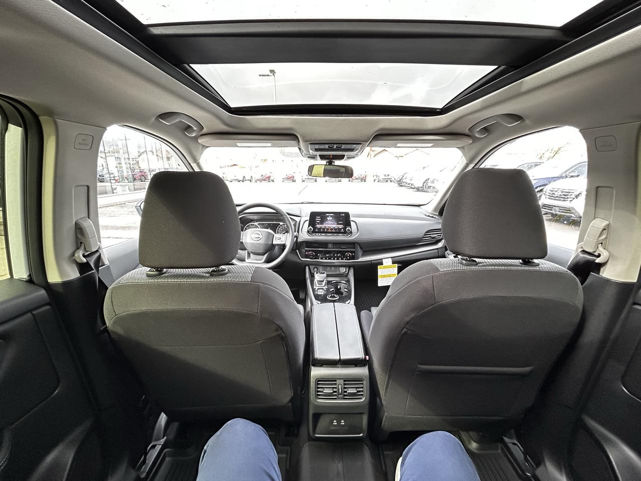2026 Nissan Rogue SV MOONROOF Photo