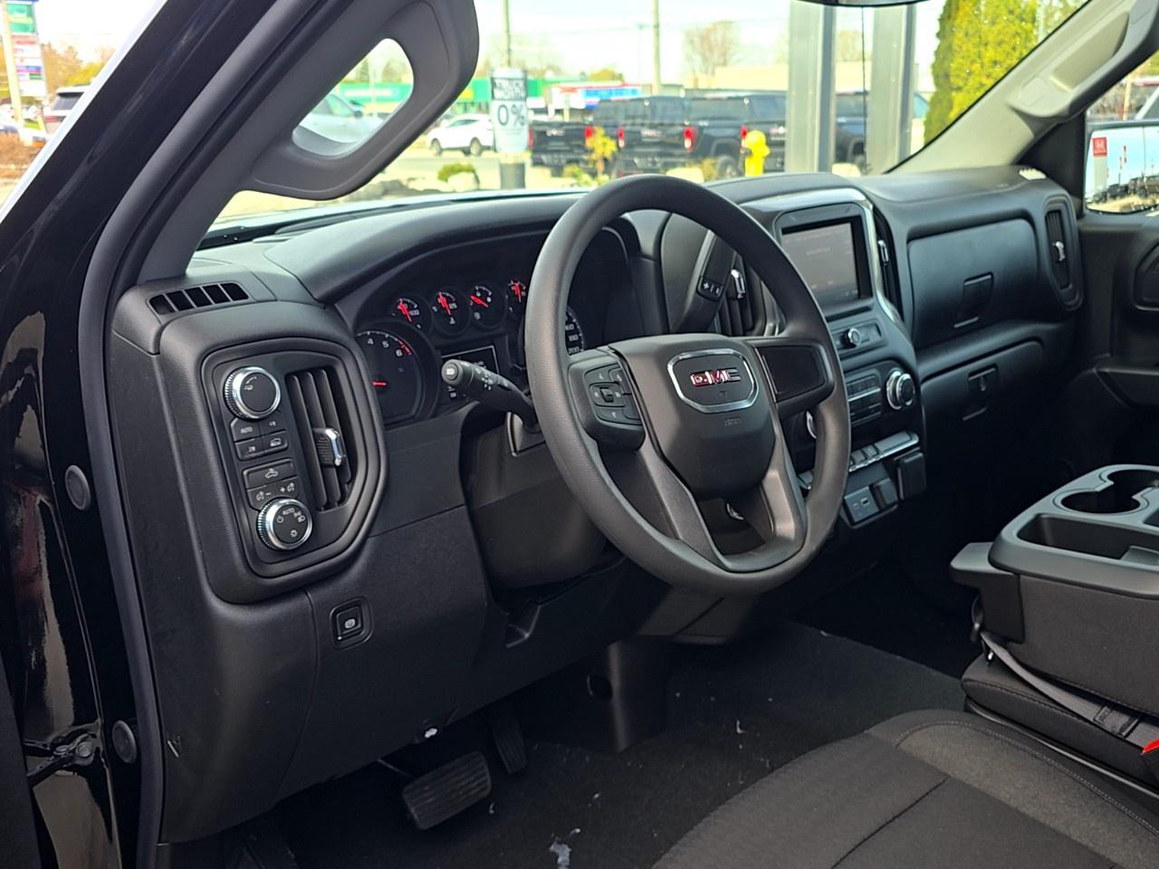 2026 GMC Sierra 1500 Crew Cab Short Box 4-Wheel Drive Pro Photo