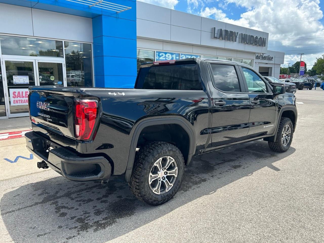 2026 GMC Sierra 1500 Crew Cab Short Box 4-Wheel Drive Pro Photo2