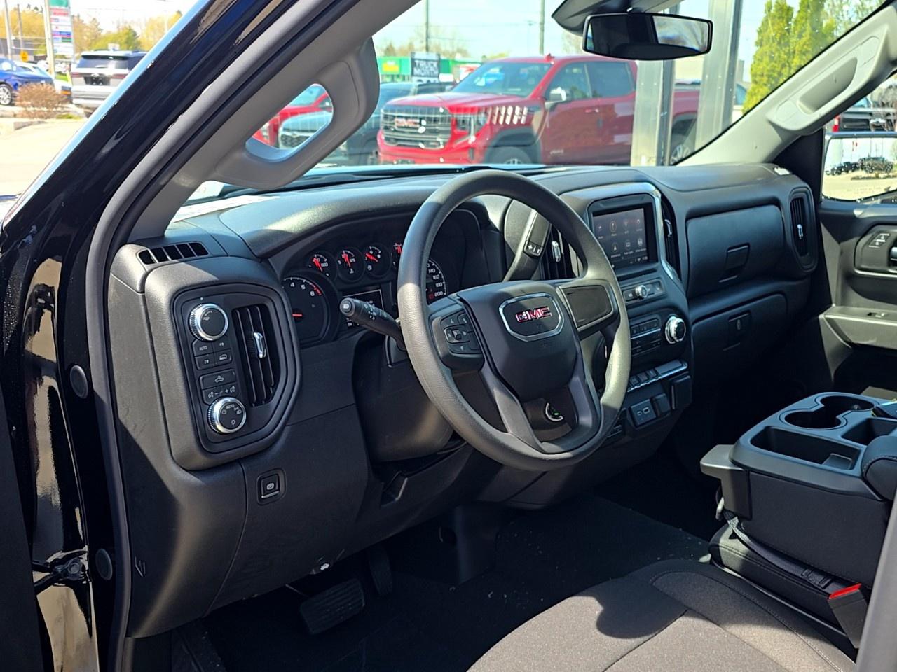 2026 GMC Sierra 1500 Crew Cab Short Box 4-Wheel Drive Pro Photo
