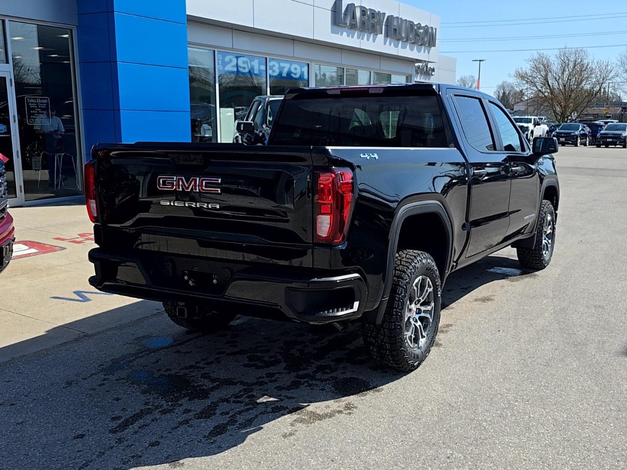 2026 GMC Sierra 1500 Crew Cab Short Box 4-Wheel Drive Pro Photo2