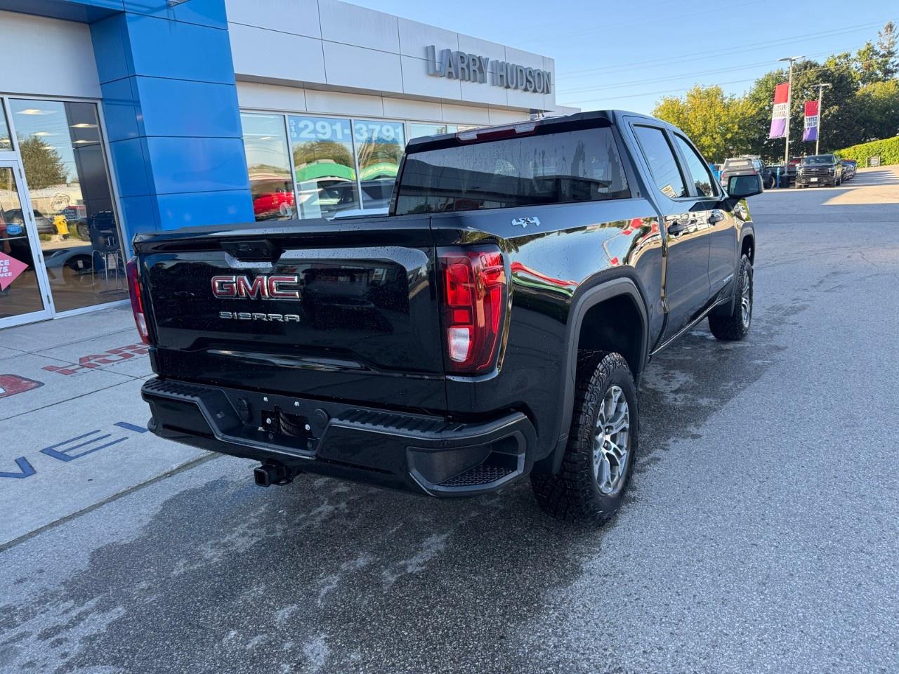 2026 GMC Sierra 1500 Crew Cab Short Box 4-Wheel Drive Pro Photo