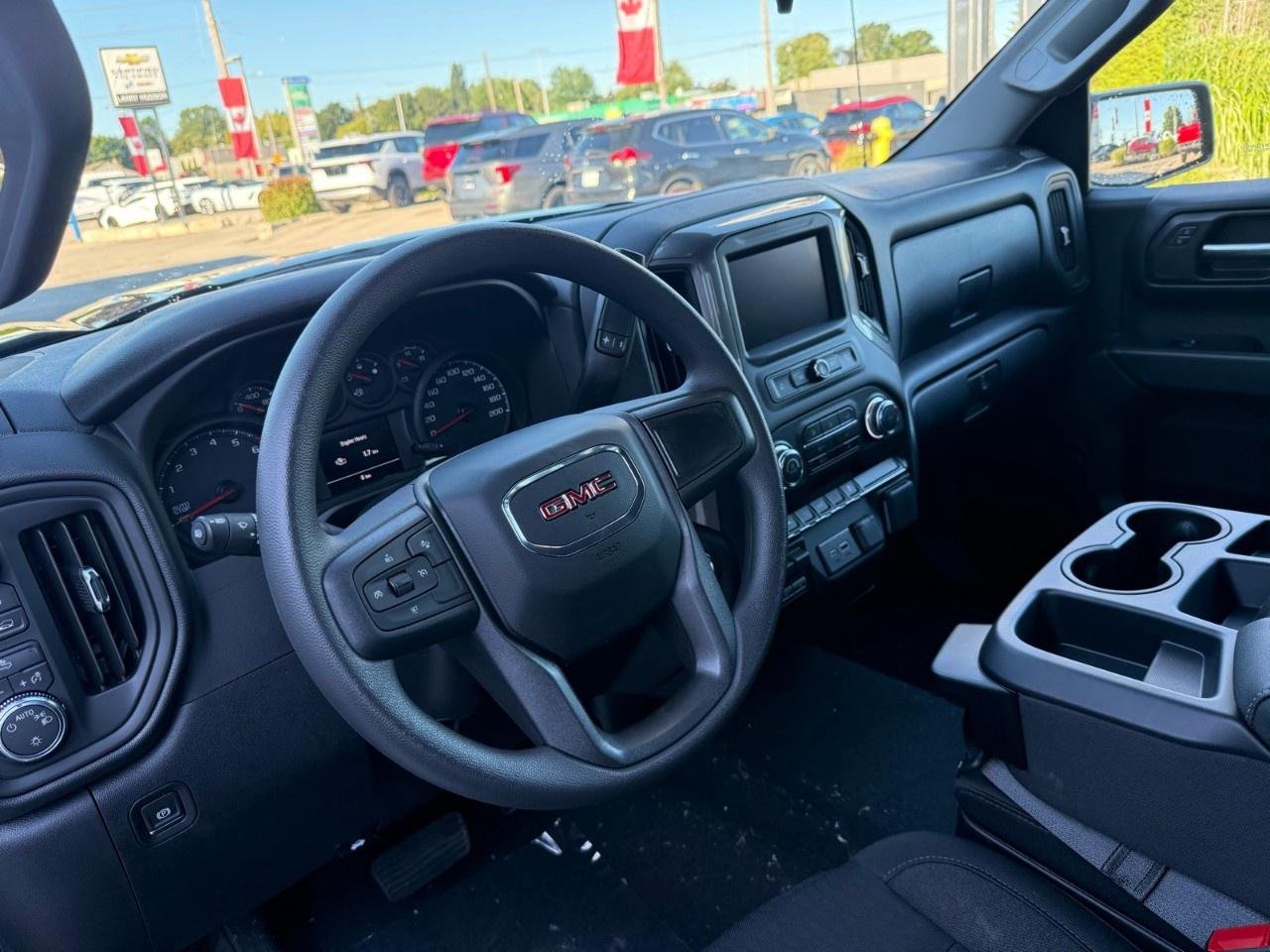 2026 GMC Sierra 1500 Crew Cab Short Box 4-Wheel Drive Pro Photo3