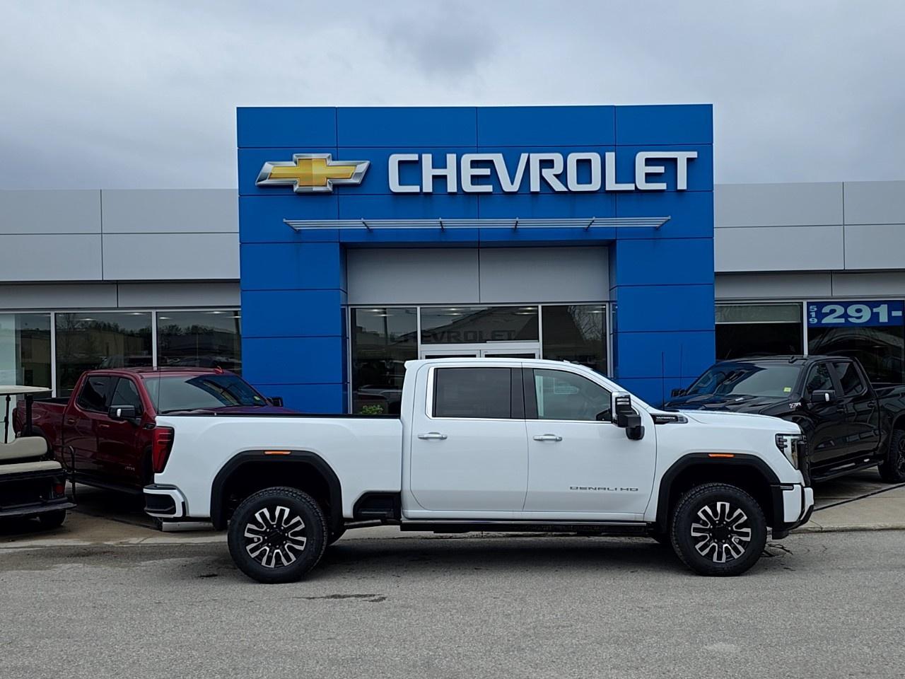 2026 GMC Sierra 2500 HD Crew Cab Standard Box 4-Wheel Drive Denali Ultimate Photo