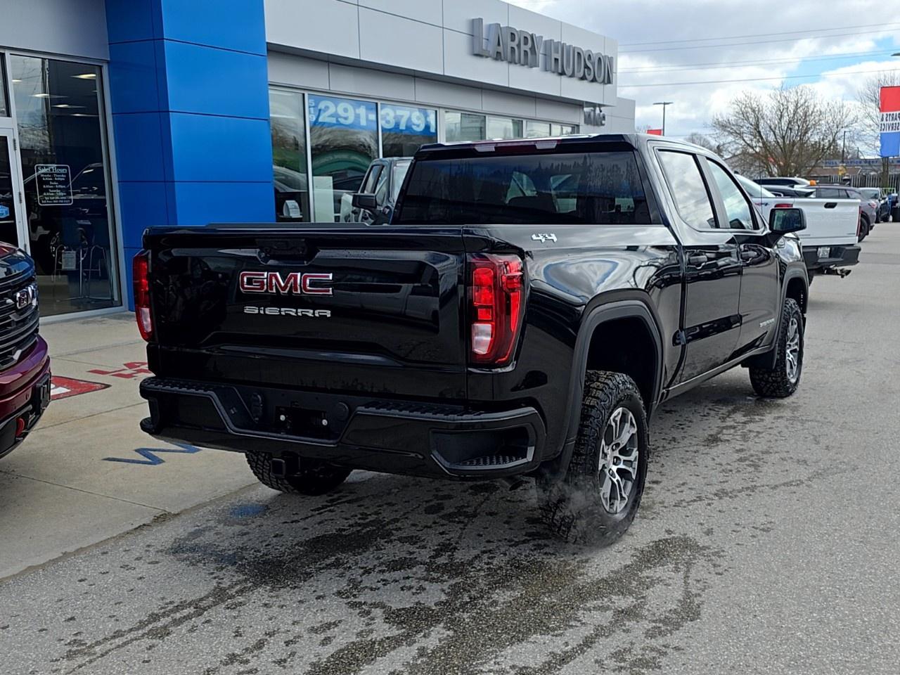 2026 GMC Sierra 1500 Crew Cab Short Box 4-Wheel Drive Pro Photo