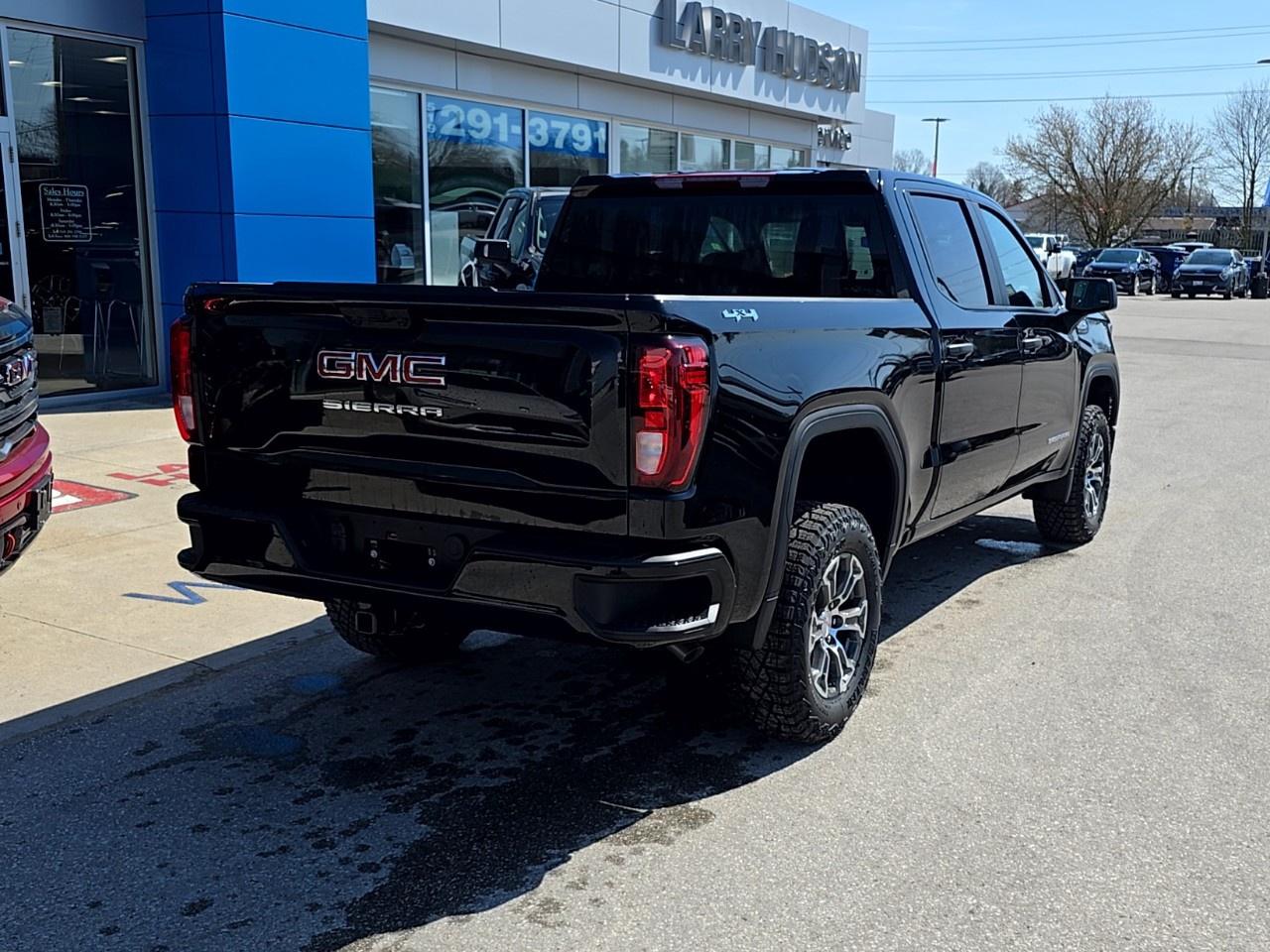 2026 GMC Sierra 1500 Crew Cab Short Box 4-Wheel Drive Pro Photo2
