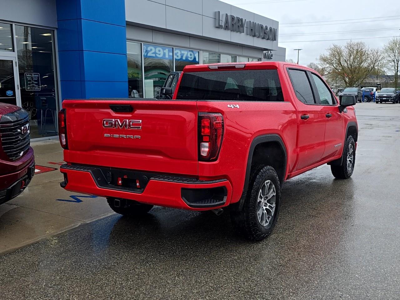 2026 GMC Sierra 1500 Crew Cab Short Box 4-Wheel Drive Pro Photo2