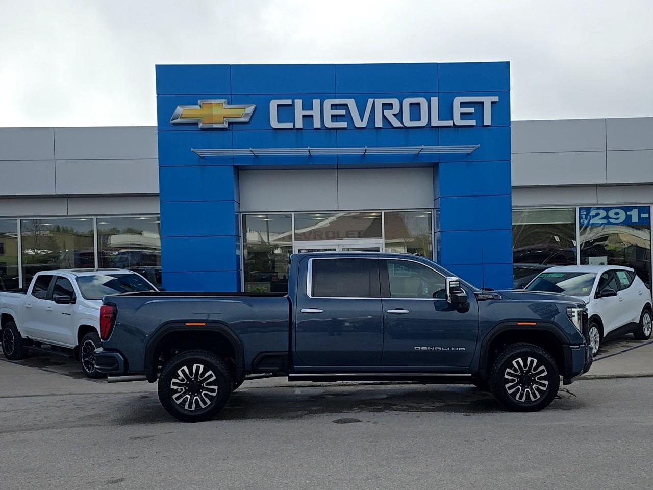 2026 GMC Sierra 2500 HD Crew Cab Standard Box 4-Wheel Drive Denali Ultimate Photo
