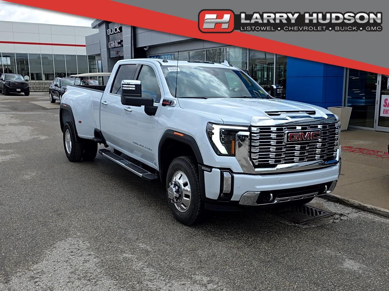 2026 GMC Sierra 3500 HD 4WD Crew Cab Long Box Denali Photo