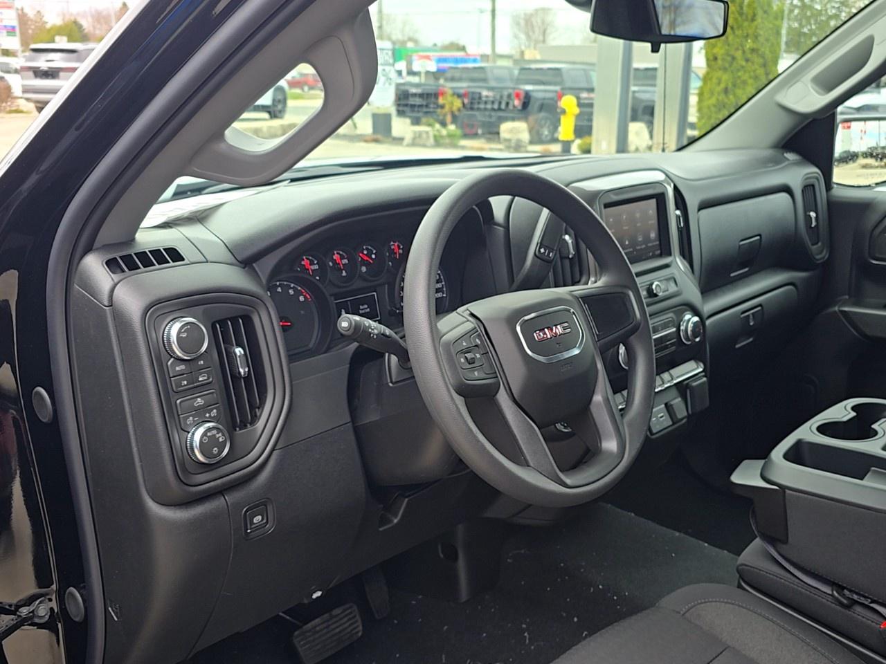 2026 GMC Sierra 1500 Crew Cab Short Box 4-Wheel Drive Pro Photo3