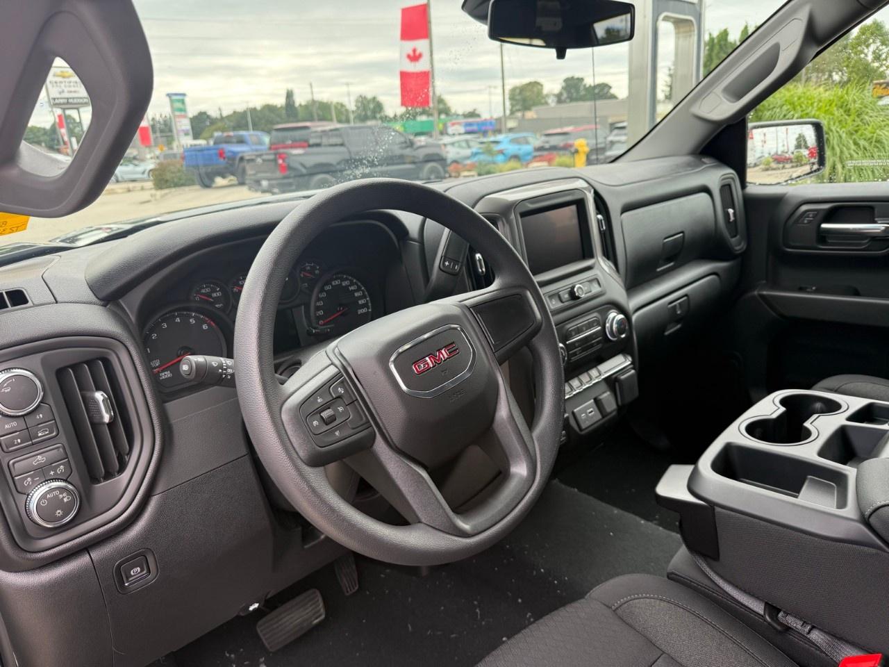 2026 GMC Sierra 1500 Crew Cab Short Box 4-Wheel Drive Pro Photo