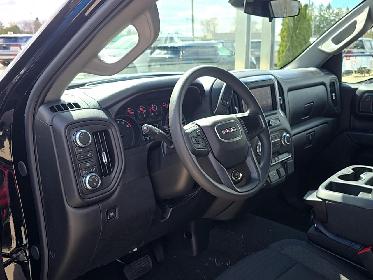 2026 GMC Sierra 1500 Crew Cab Short Box 4-Wheel Drive Pro Photo