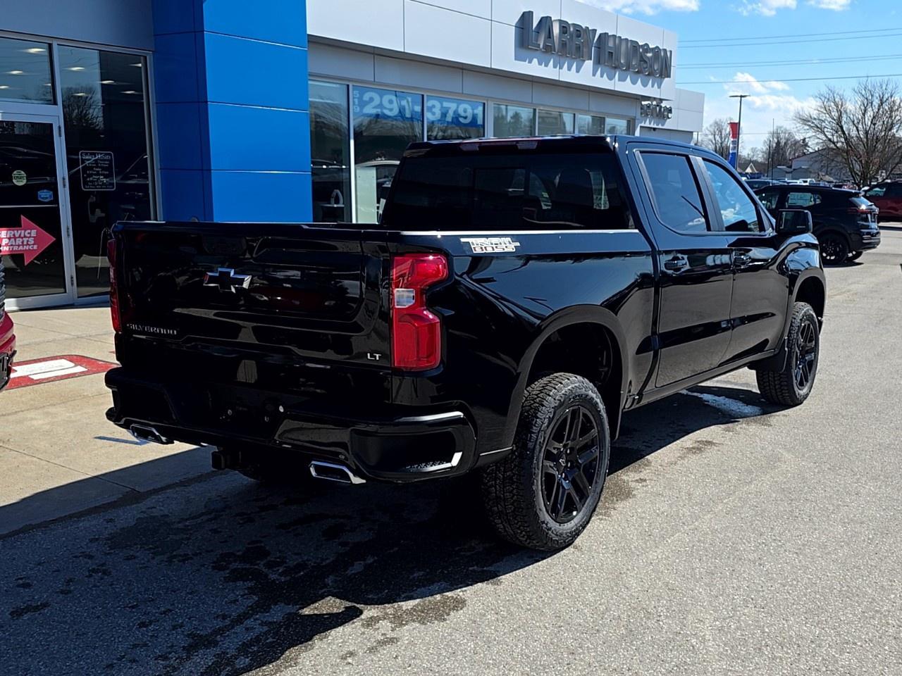 2026 Chevrolet Silverado 1500 Crew Cab Short Box 4-Wheel Drive LT Trail Boss Photo2