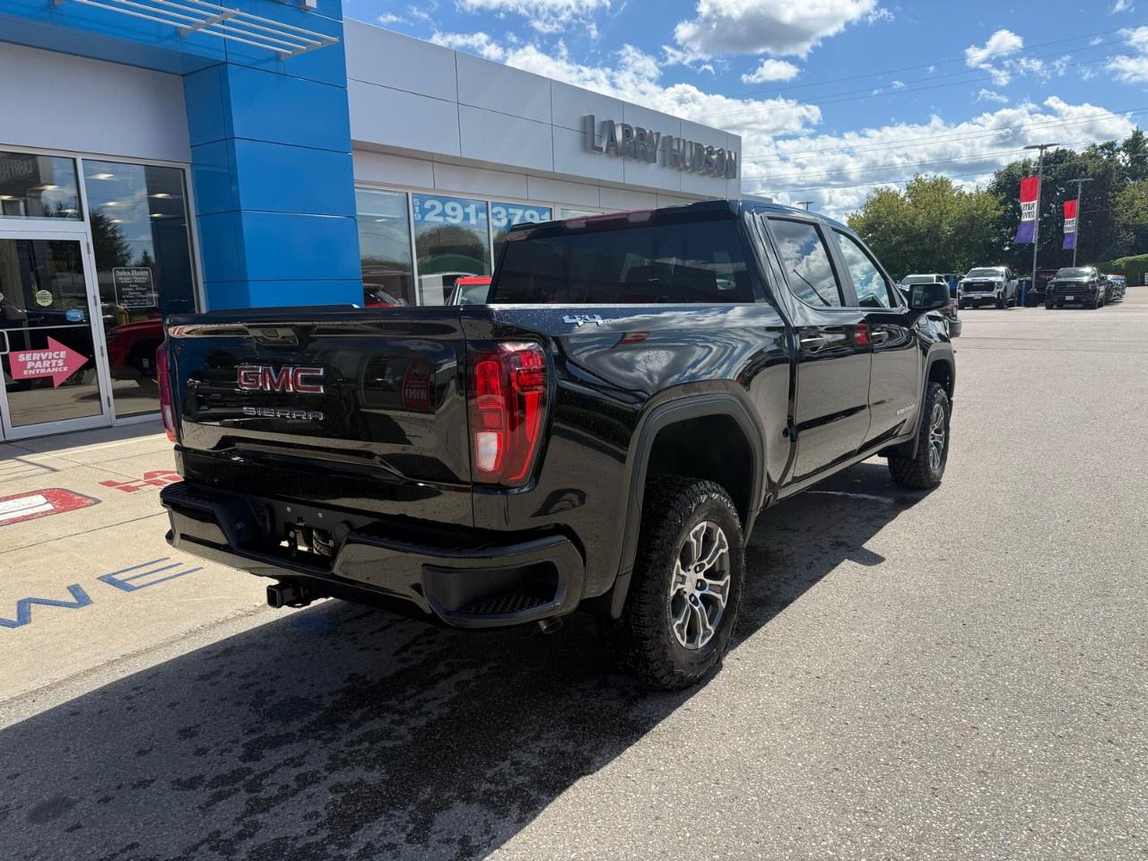 2026 GMC Sierra 1500 Crew Cab Short Box 4-Wheel Drive Pro Photo