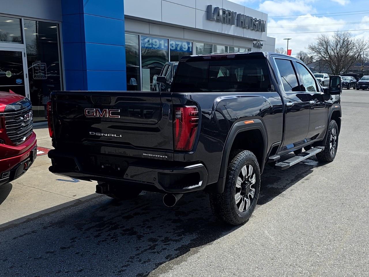 2026 GMC Sierra 2500 HD Crew Cab Standard Box 4-Wheel Drive Denali Photo