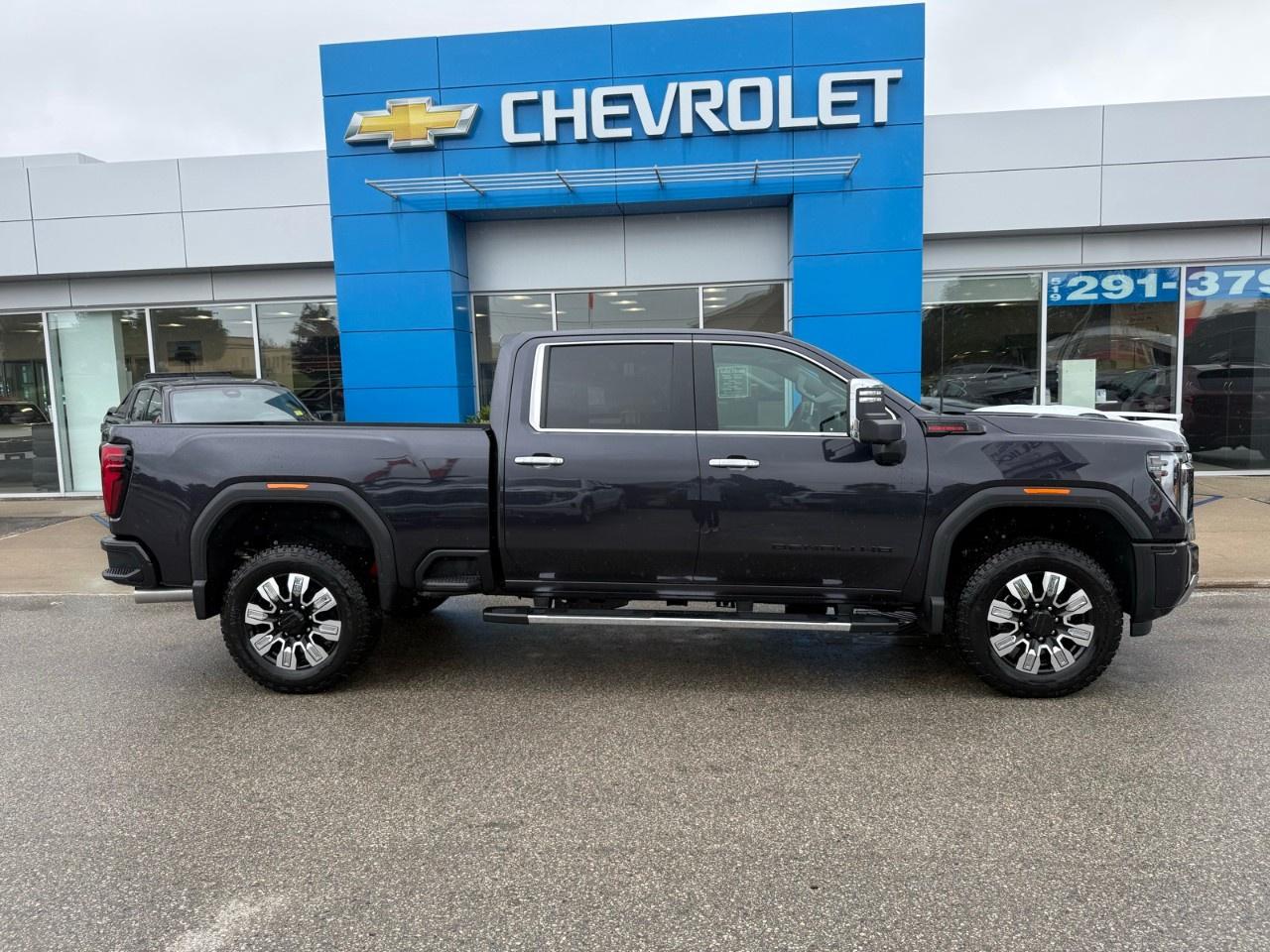 2026 GMC Sierra 2500 HD Crew Cab Standard Box 4-Wheel Drive Denali Photo5