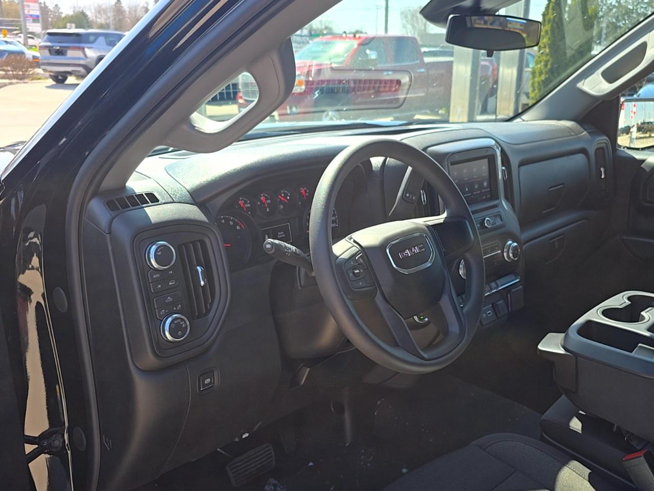 2026 GMC Sierra 1500 Crew Cab Short Box 4-Wheel Drive Pro Photo