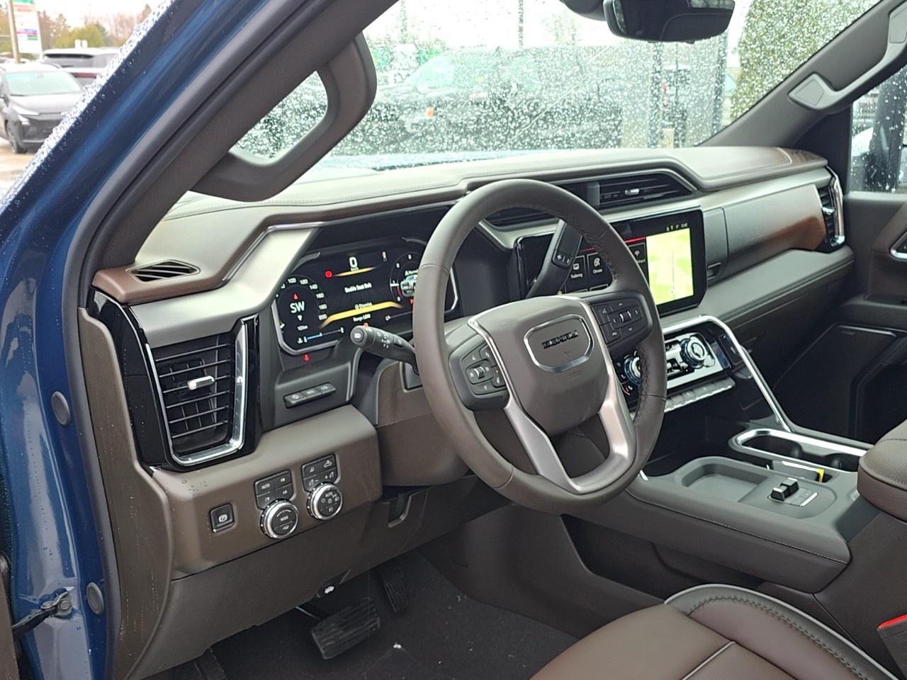 2026 GMC Sierra 3500 HD 4WD Crew Cab Long Box Denali Photo3