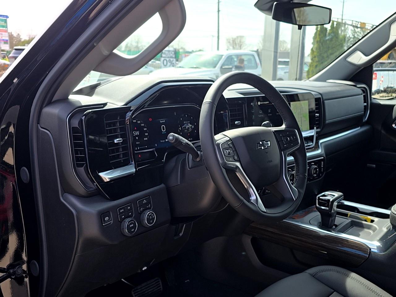 2026 Chevrolet Silverado 1500 Crew Cab Short Box 4-Wheel Drive LT Trail Boss Photo3