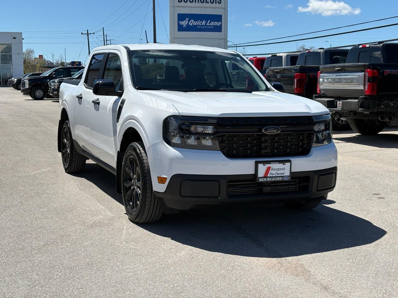 2024 Ford Maverick XLT AWD SuperCrew Photo3