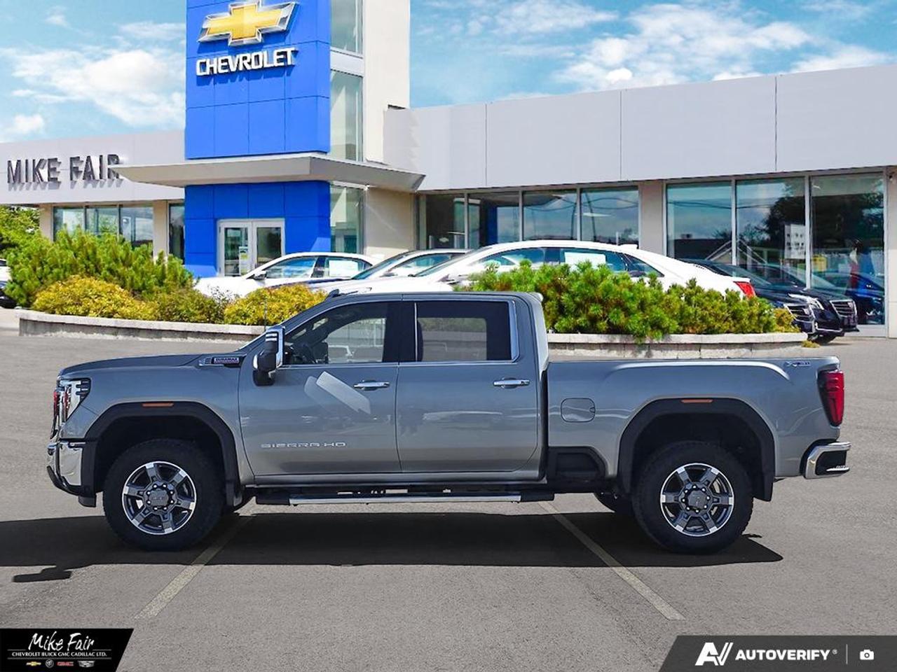 2025 GMC Sierra 3500 HD SLT Photo2