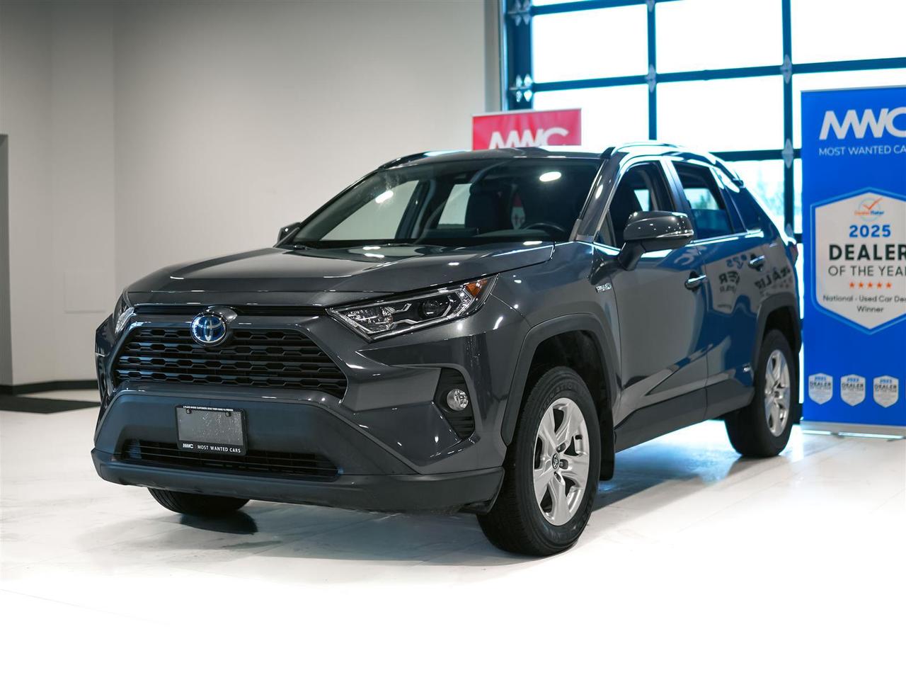 2019 Toyota RAV4 Hybrid XLE | AWD | NO ACCIDENTS | TOYOTA SERVICED Photo