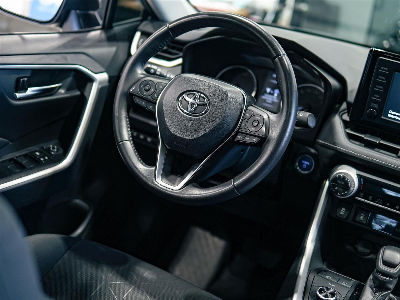 2019 Toyota RAV4 Hybrid XLE | AWD | NO ACCIDENTS | TOYOTA SERVICED Photo