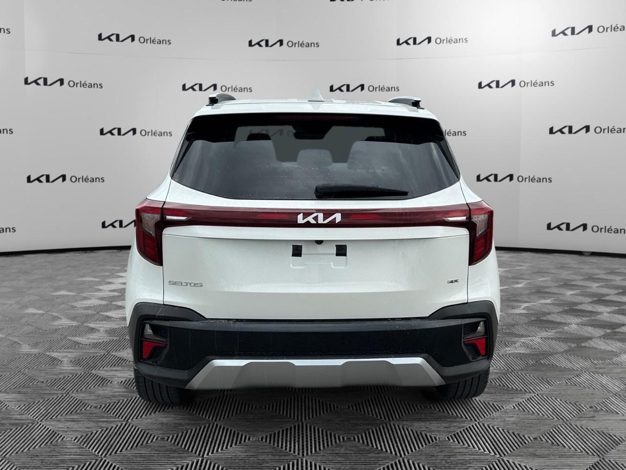 2024 Kia Seltos SX AWD w/Brown Interior Photo