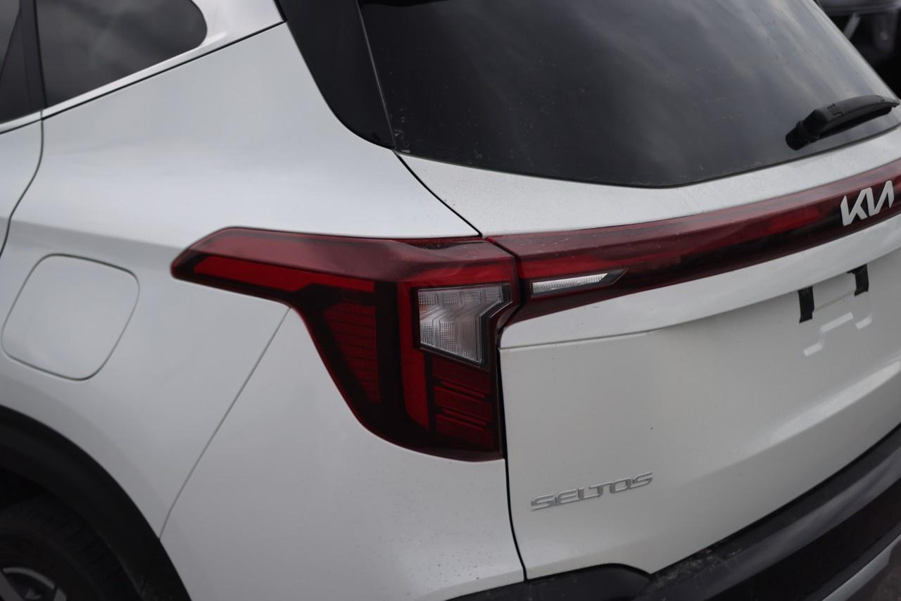 2024 Kia Seltos SX AWD w/Brown Interior Photo