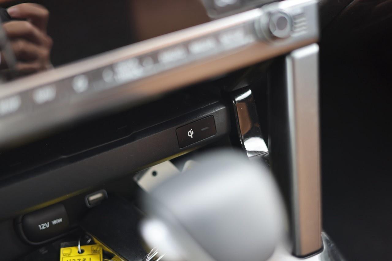 2024 Kia Seltos SX AWD w/Brown Interior Photo