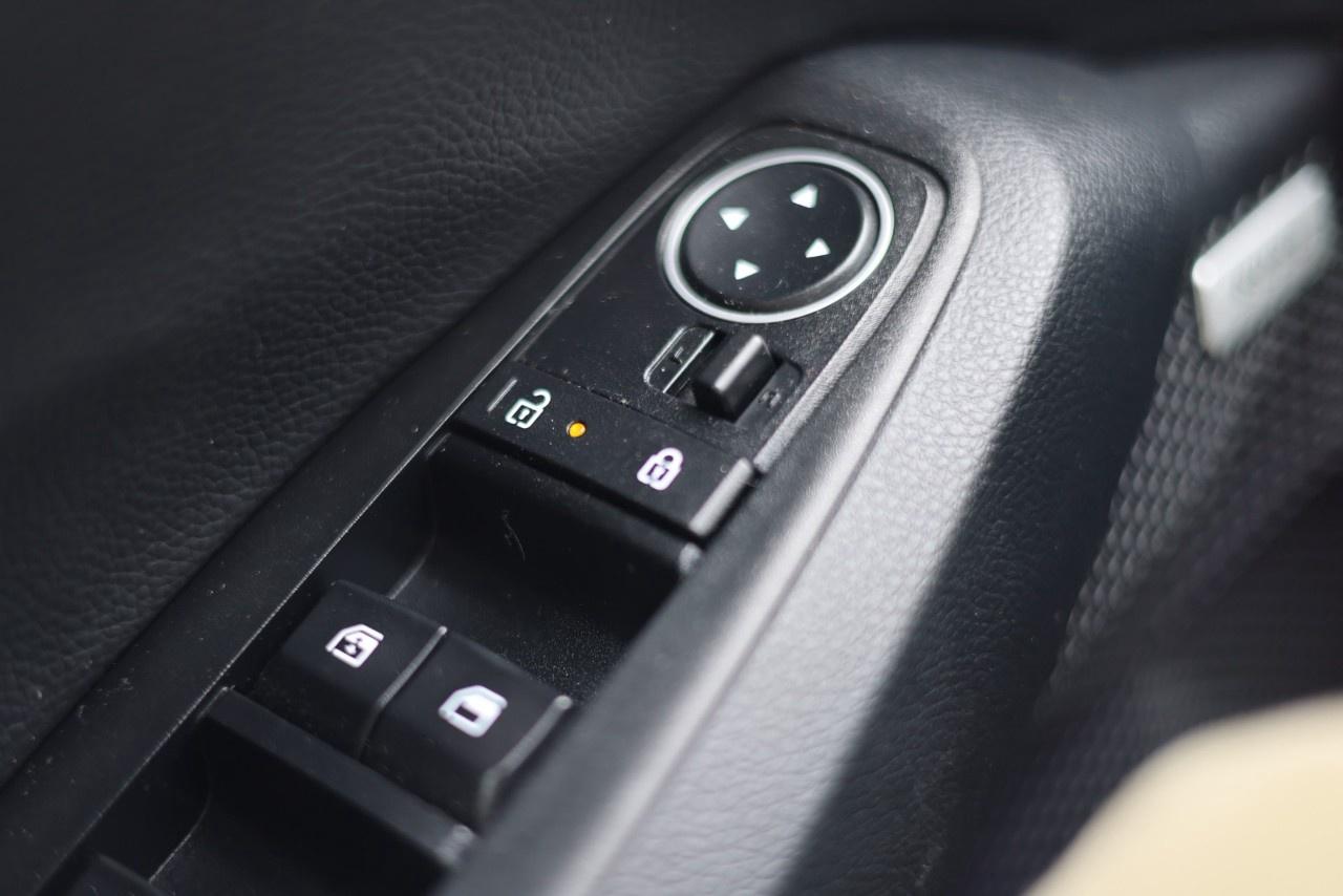 2024 Kia Seltos SX AWD w/Brown Interior Photo