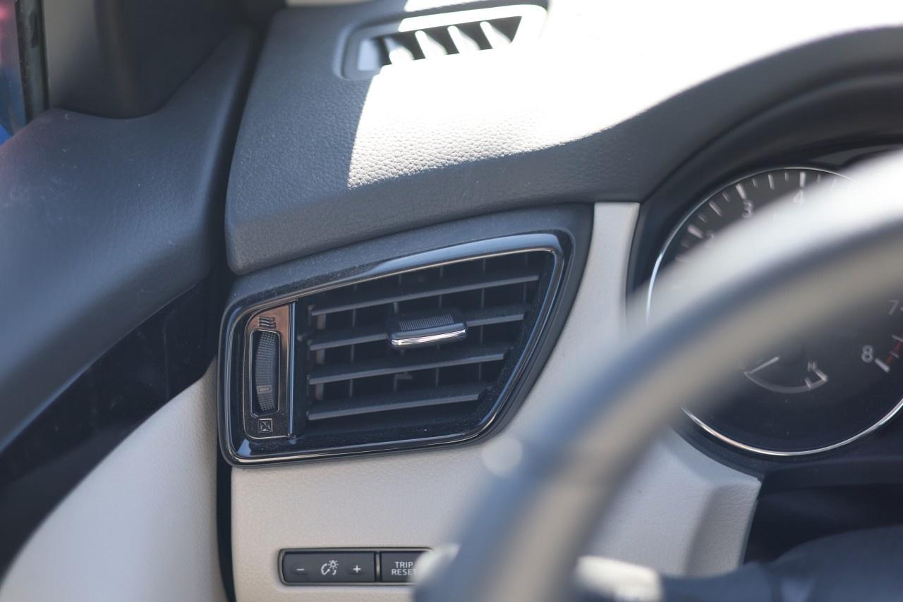 2023 Nissan Qashqai AWD SL CVT Photo